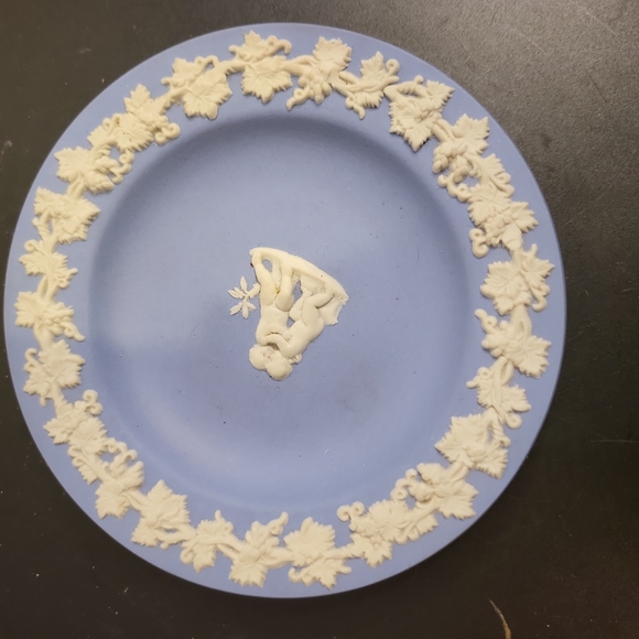Vintage Wedgwood Porcelain Trinket Dish 4.5" #1 - Picture 3 of 7